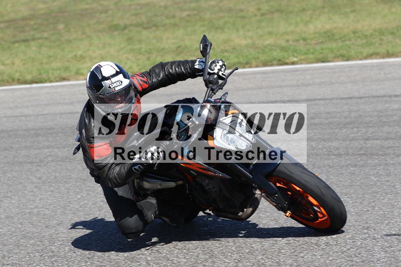 /Archiv-2025/48 25.08.2025 Cornu Master School ADR/blau-bleu/0-3